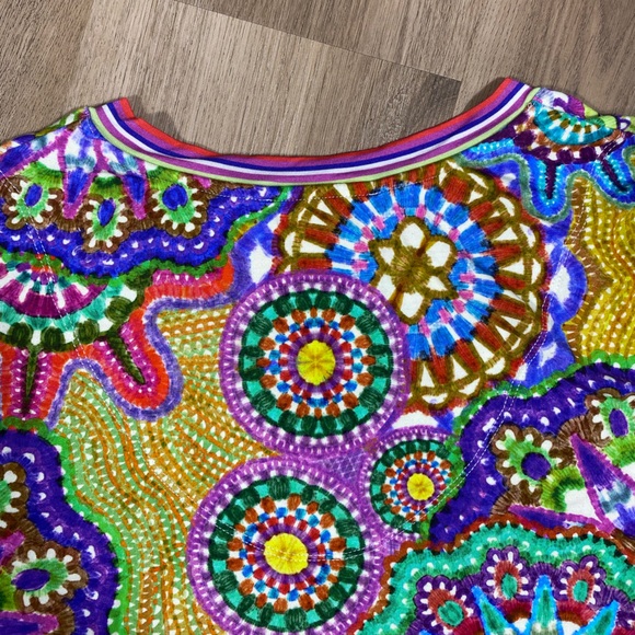 Johnny Was Janie Favorite Short Sleeve V-Neck Tee colorful mosaic print Large - Picture 10 of 13